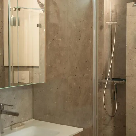 Appartement Montera Centre Avec Piscine Chauffee Et Jardin