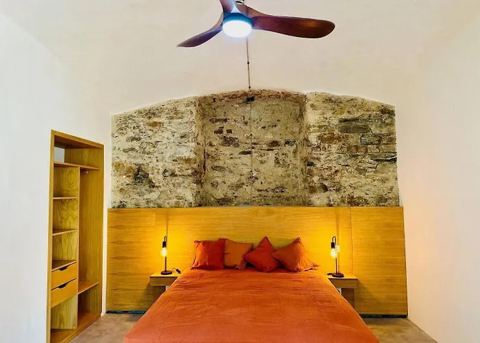 Apartman Montera Centre Avec Piscine Chauffee Et Jardin *