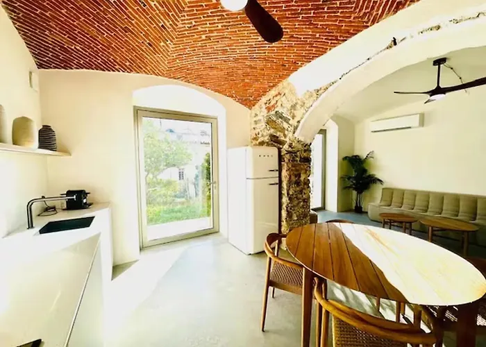 Montera Centre Avec Piscine Chauffee Et Jardin Daire Bastiya